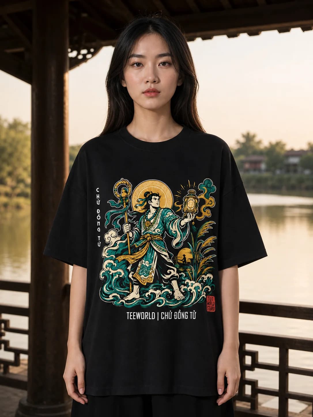 Người mẫu mặc Chử Đồng Tử Tee