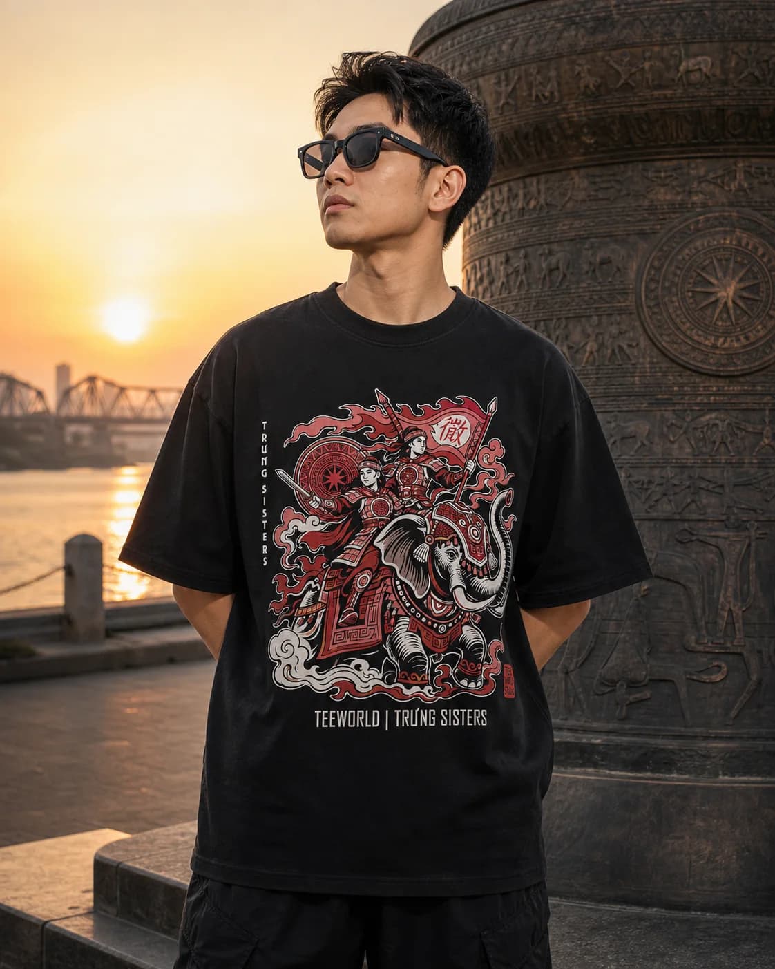 Người mẫu mặc Hai Bà Trưng Tee